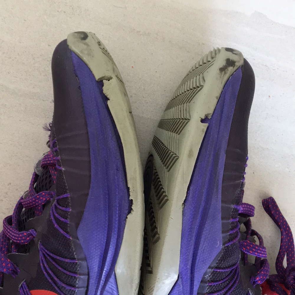 Nike Hyperdunk - image 8